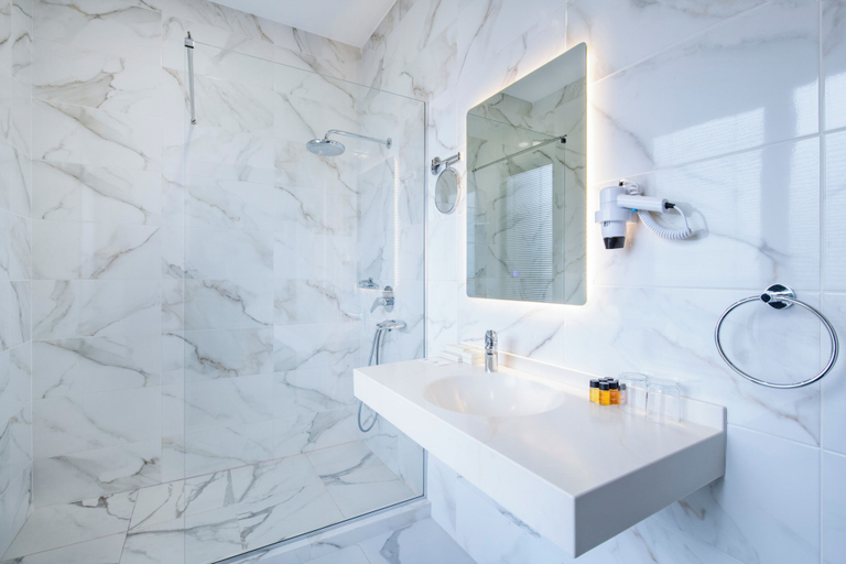 Bathroom 3, Highgarden Hotel, Tbilisi