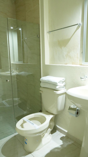 Bathroom, Hotel Mar Caribe Puerto Vallarta, Puerto Vallarta