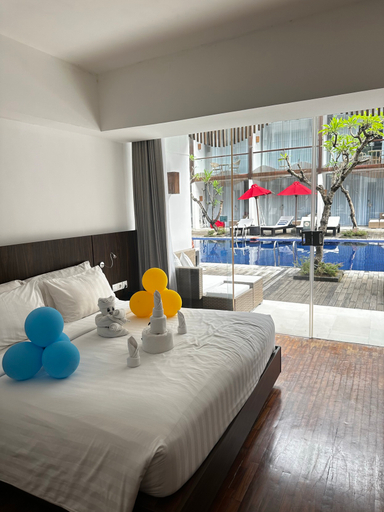 bedroom 12