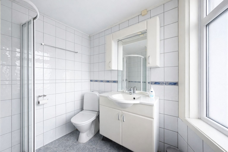 Bathroom 4, Hotel Svartisen, Rana