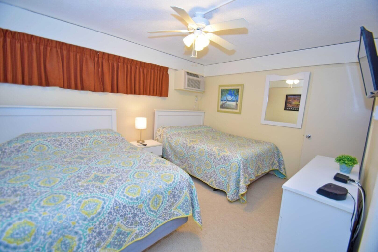 Room 3, Beachmark 3d 1 Bedroom Condo by RedAwning, Worcester