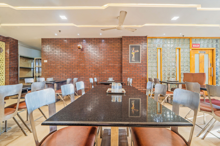 Dining 2, Treebo Medco Mansion, Kozhikode