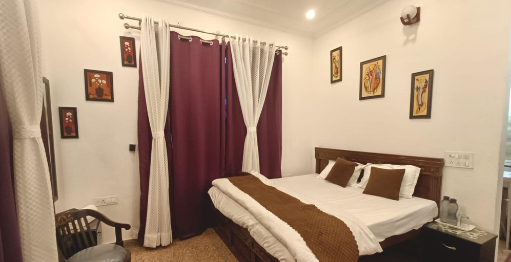 Bedroom, Junoon Villa, Nainital