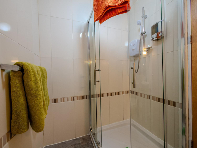 Bathroom 2, Culver House Hotel, Swansea