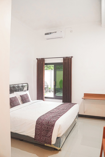 Bedroom 4, RR -2 Syariah Hotel SLG, Kediri