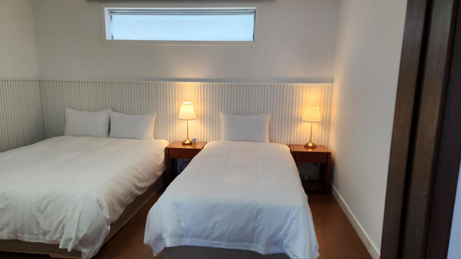 Bedroom 2, The Shimpang Spa and Poolvilla, Seogwipo