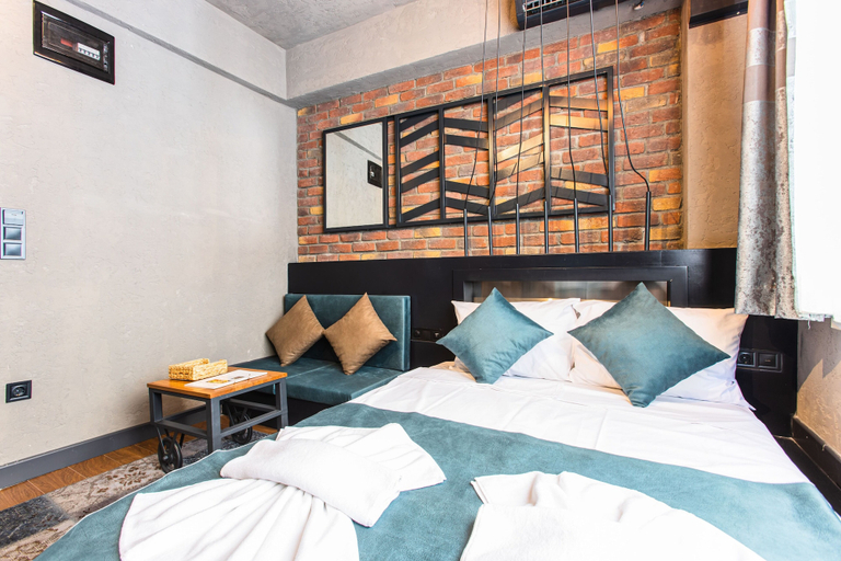 Bedroom 3, Mansion Gorki, Fatih