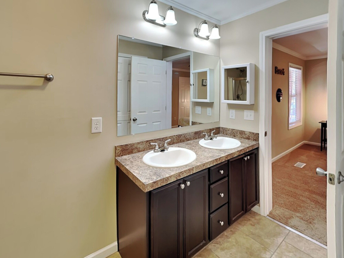 Bathroom 3, Starboard Shores, Pender