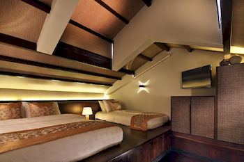 Others 5, Hotel Clover 33 Jalan Sultan (SG Clean Certified), Singapore