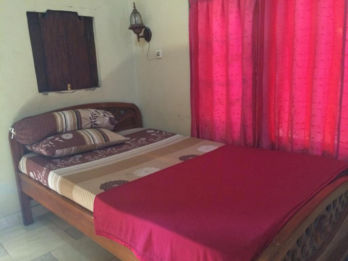 Others 2, Ray Homestay, Klungkung