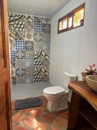 Bathroom 3, Casa Arrecife Hotel, Moñitos