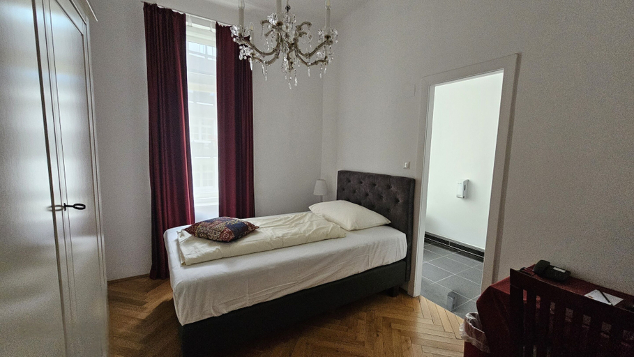 Bedroom 3, Hotel Pension Museum, Wien