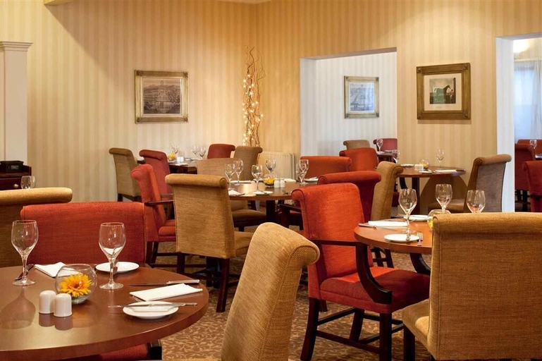Food & Drinks 5, Woughton House Hotel, Worldhotels Distinctive, Milton Keynes