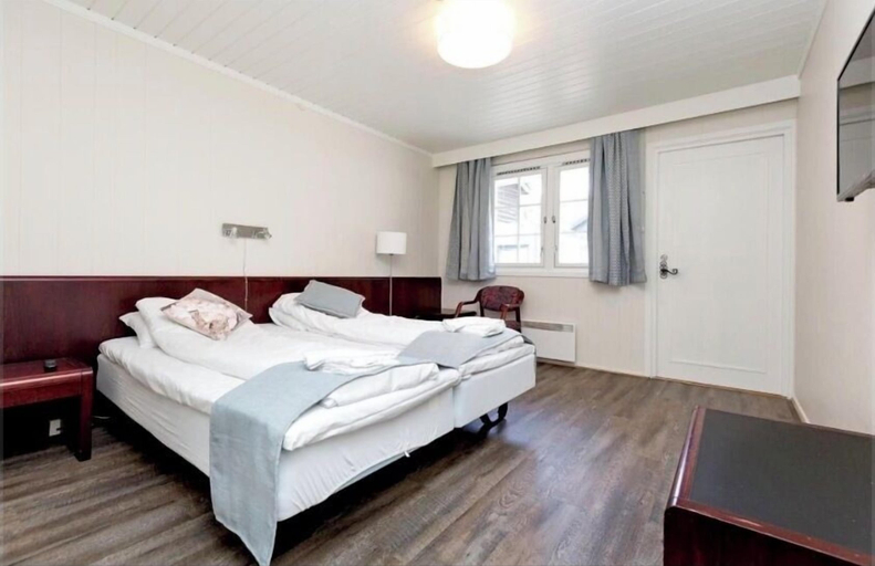 Bedroom, Jafs Sinclair, Nord-Fron