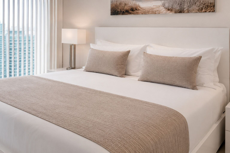 Room 3, The Norvale Hotel, Toronto