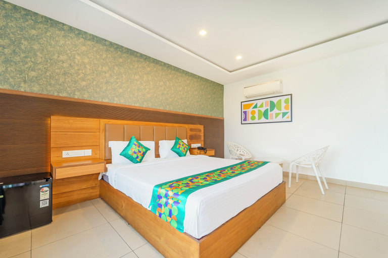 Room 5, Treebo Medco Mansion, Kozhikode