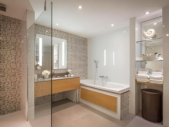 Bathroom 4, Clayton Hotel Burlington Road, Dublin