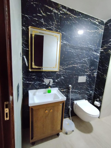 Bathroom 2, Hotel VS Residency, Gurgaon
