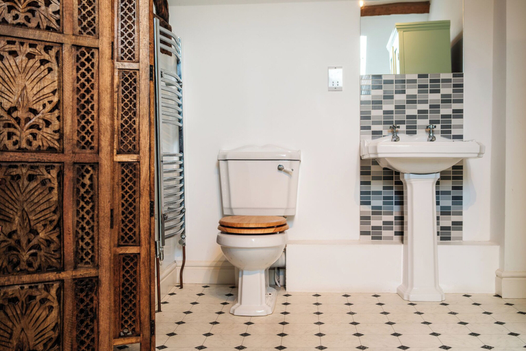 Bathroom 3, Stunning Five BD Home Near Tewkesbury, Gloucestershire