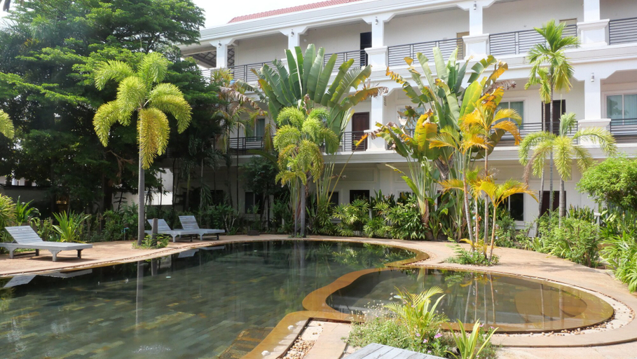 Pool 5, STC Hotel School, Siem Reap