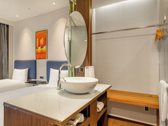 Bathroom 4, CHECK inn Taipei Xinyi, Taipei City