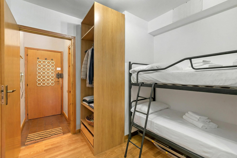 Room 4, Studio Valleverde 26B Ski-in/out With Balcony, Torino