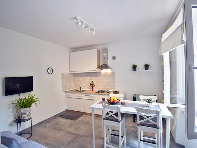 Others 4, Apartment in Valbandon near Adriatic Beach, Fažana