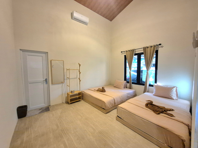 Others 4, Villa Bangunjiwo by Yustien (Entire House 4 Beds), Bantul