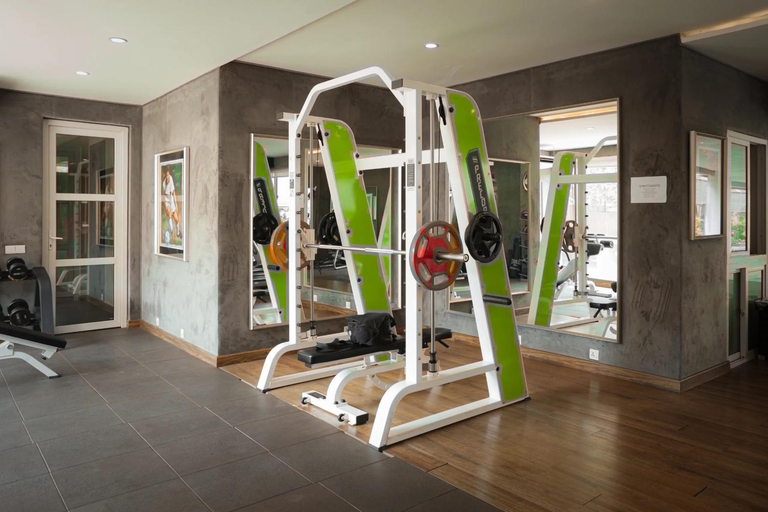Fitness center 2, Casa Reina Luxury Apartment, Lahore