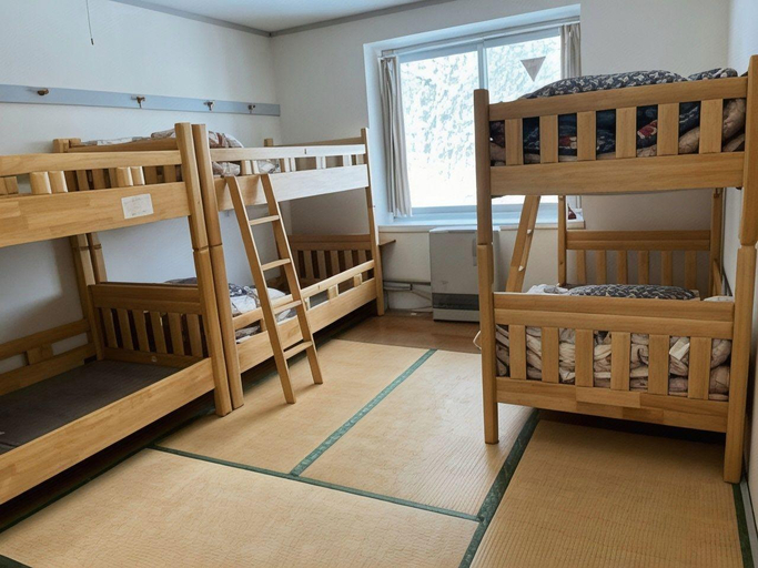 Bedroom, Kusatsu Kogen Youth Hostel, Kusatsu