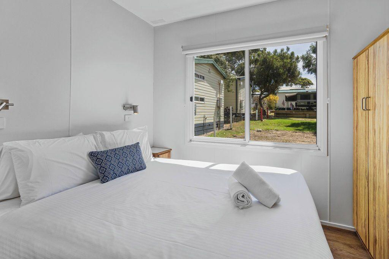 Bedroom 4, Pet Friendly Stays - BIG4 Aireys Inlet, Surf Coast - West