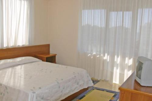 Others 2, Akropoli Hotel, Kavajës
