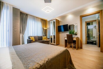 Others 2, Kavalali Suites, Beyoğlu