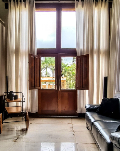 Living area 2, Casa da Maia, Nova Lima