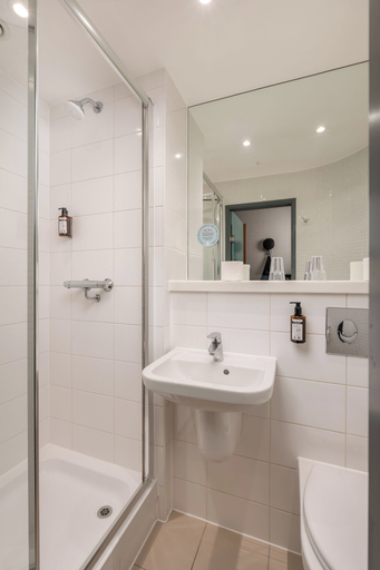 Bathroom 3, Point A London Paddington, London