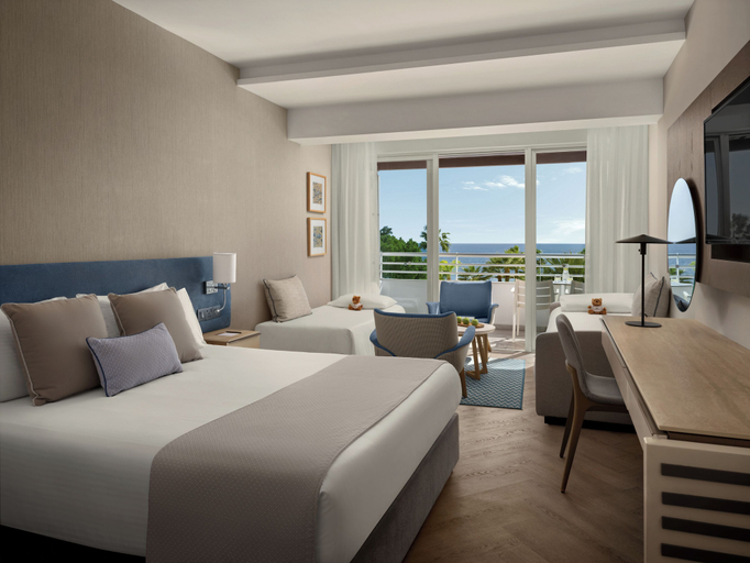 Bedroom 3, Mediterranean Beach Hotel