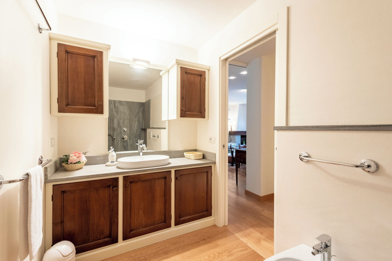Bathroom 2, Plan Gorret Wonderful Apartment In Courmayeur, Aosta