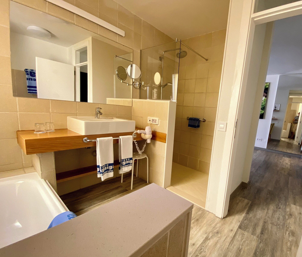 Bathroom, Apartamentos Tigaiga Suites, Santa Cruz de Tenerife