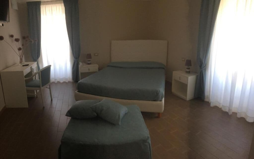 Room 2, hotel santt'anna, Messina