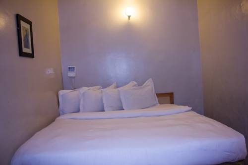 Others 2, DV8 Hotel, Surulere