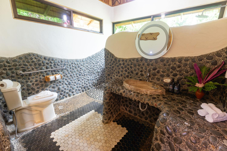 Bathroom 5, La Cusinga Lodge, Osa