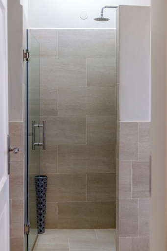 Bathroom 5, Palacina The Residence & The Suites, Dagoretti North