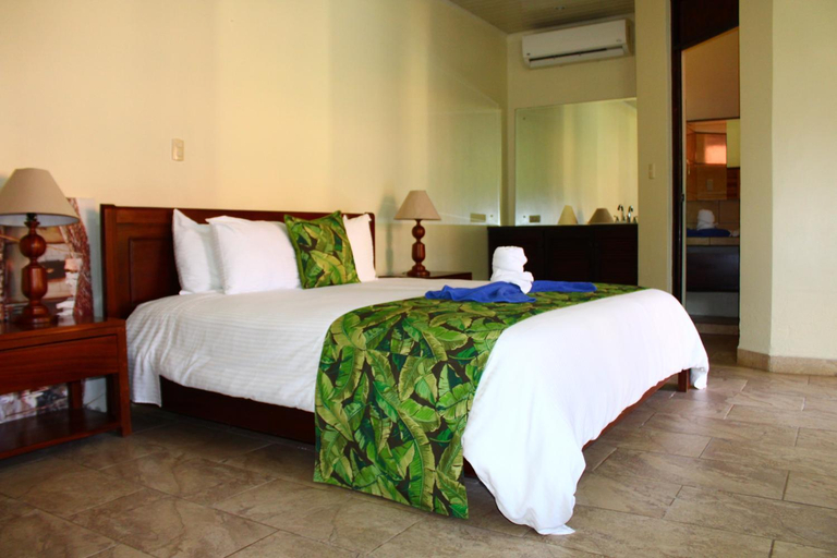 Bedroom 3, La Foresta Nature Resort, Aguirre
