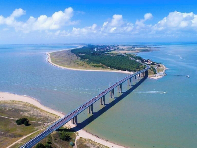 Aerial view, A l'ombre des 2 tilleuls, Loire-Atlantique