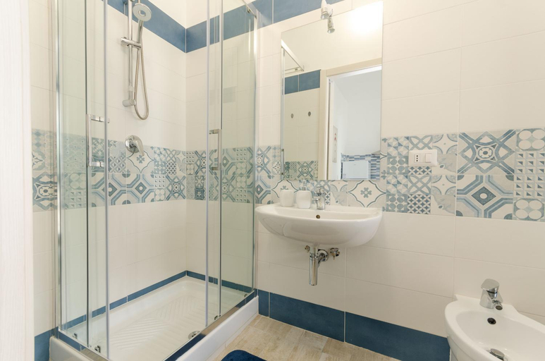 Bathroom 3, Le Case Di Chri, Foggia