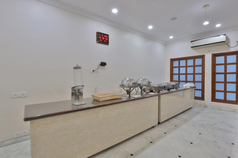 Food & Drinks 5, Hotel Sarita, Surat