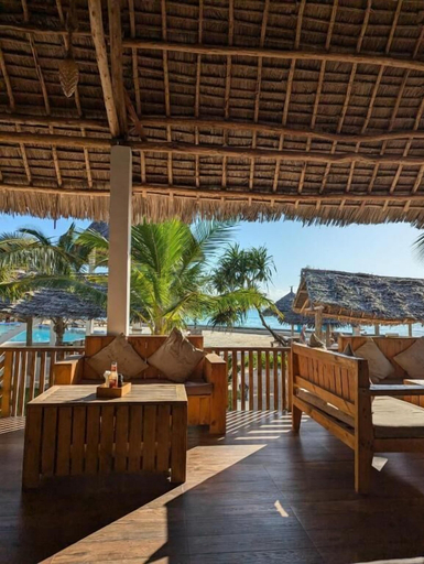 Property grounds, Amour Beach Villas, Kusini