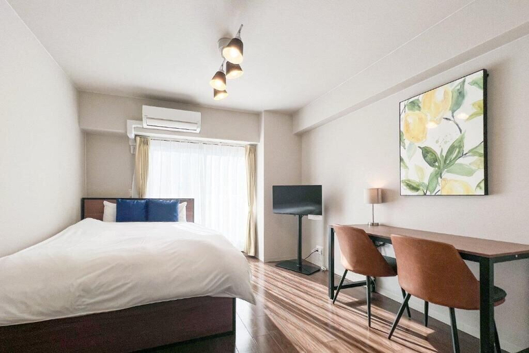 Room 4, Shin-Umeda Central Hills, Osaka