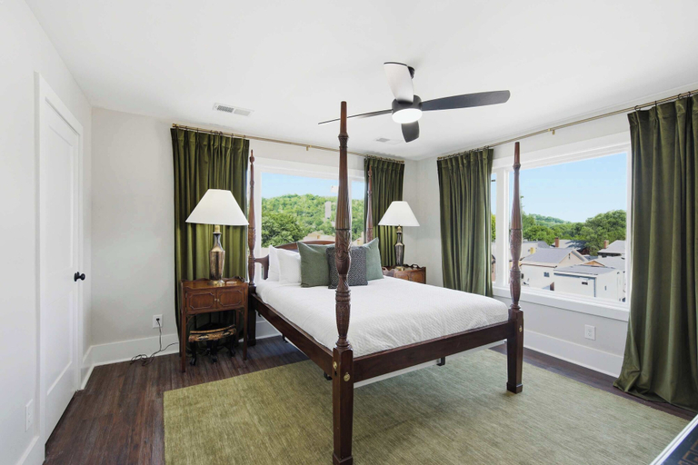 Room 5, The Bavarian Inn 6 Chic 1 BDR, Kenton