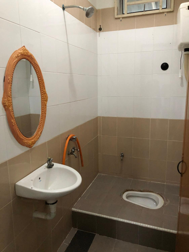 Bathroom 3, Damai Homestay Kuala Terengganu, Kuala Terengganu